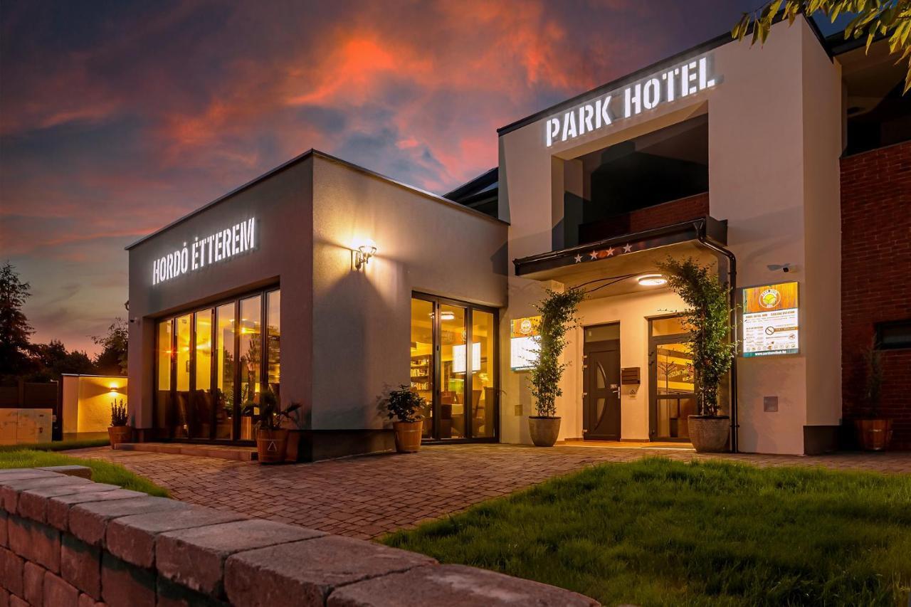 Park Hotel Buek-Buekfuerdo Exterior foto